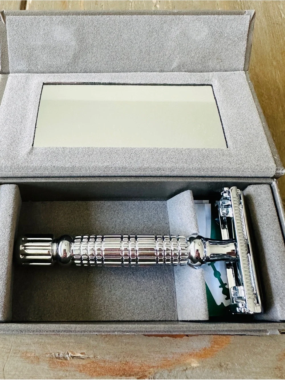 Viking’s Blade Classic Double-Edge Safety Razor - Chrome Finish (Silver)